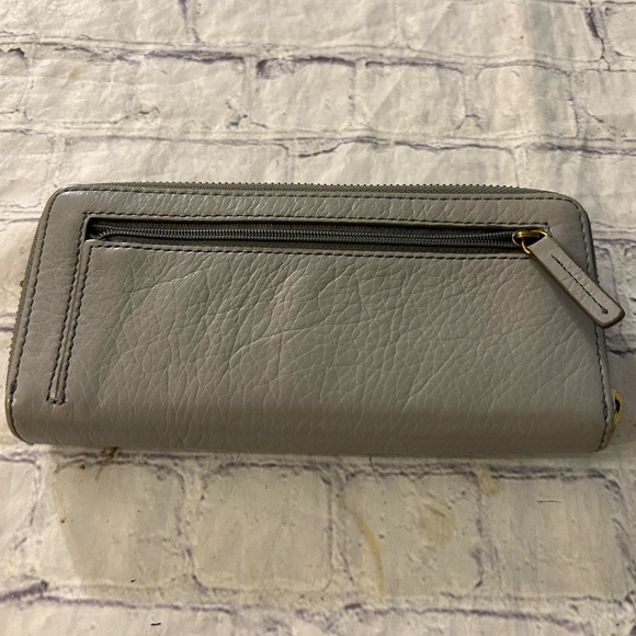 FOSSIL GREY COWHIDE PEBBLE GRAIN WALLET MANY CARD SLOTS ZIP BACK SNAP FRONT - Picture 2 of 9